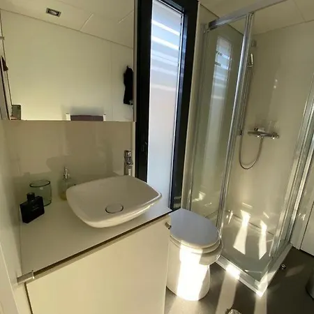 Apartman Wunderschones Hausboot Im Medienhafen
